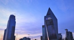 Nam Sang Ji Appears Hurt As Chun Hee Joo Watches With Tears In “Pearl In Red”